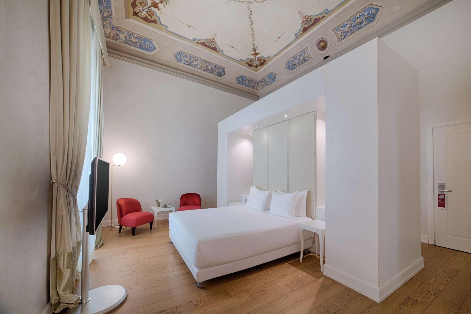 Nh Collection Porta Rossa Hotel Florenz
