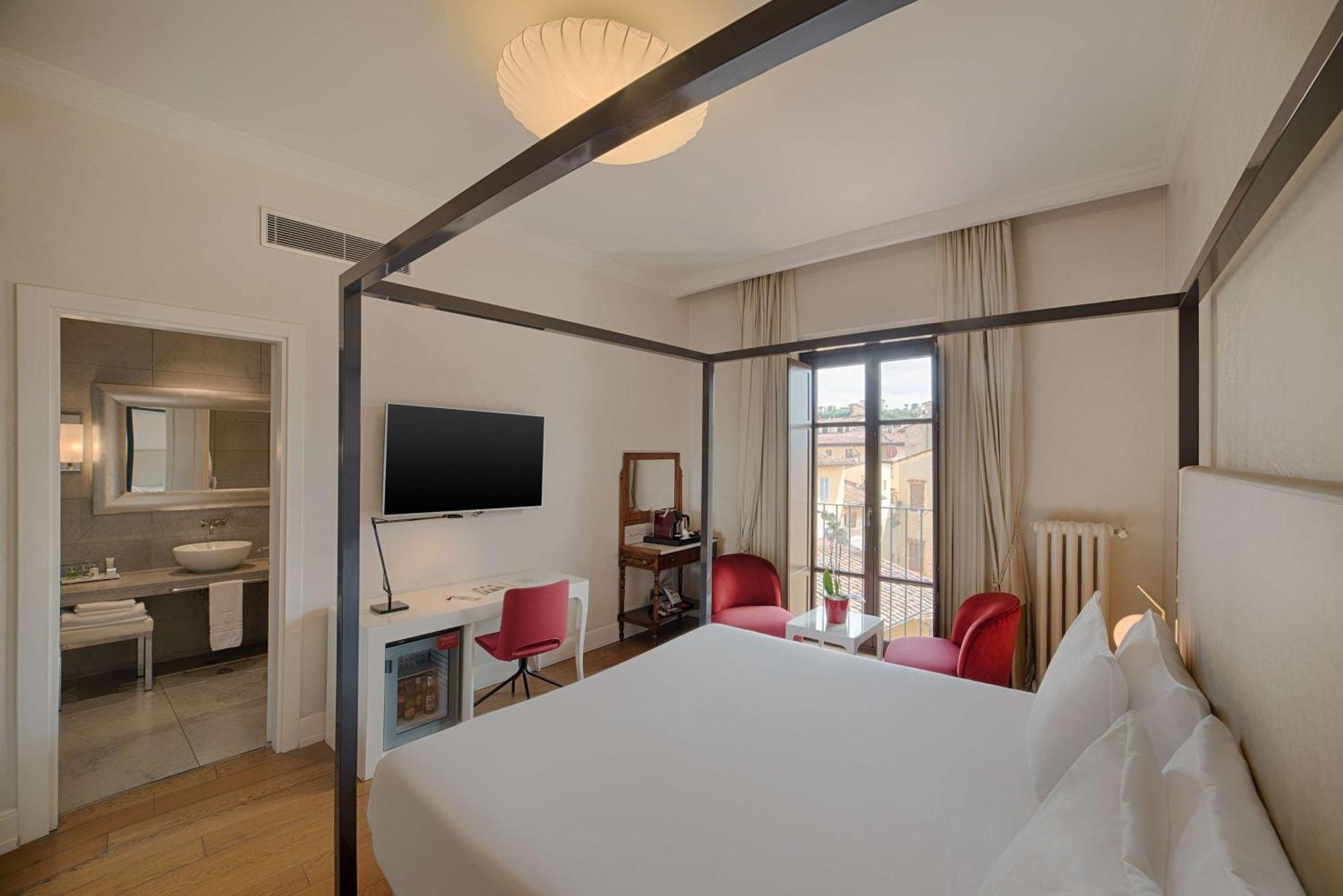 Nh Collection Porta Rossa Hotel Florenz