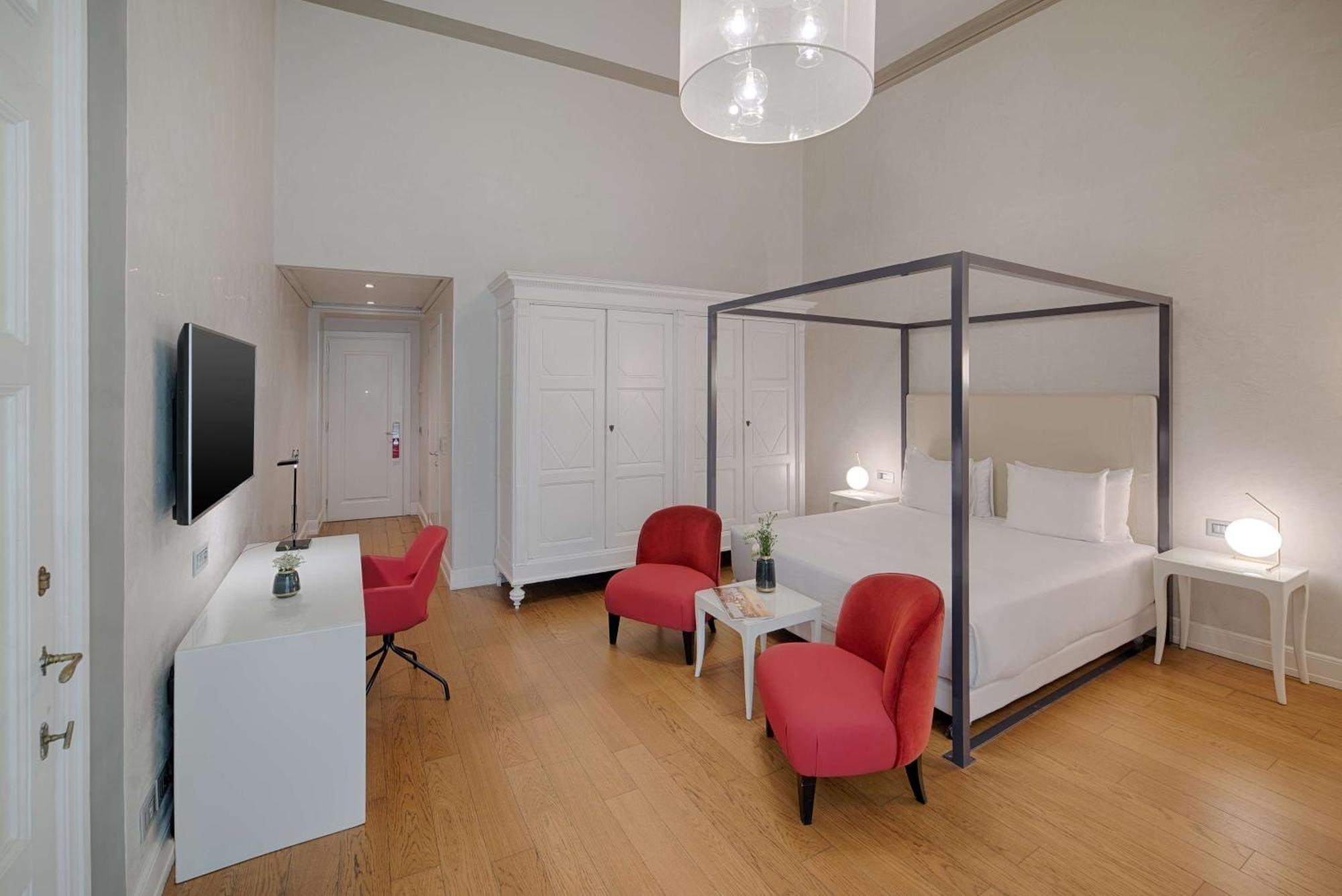 Hotel Nh Collection Porta Rossa Florenz