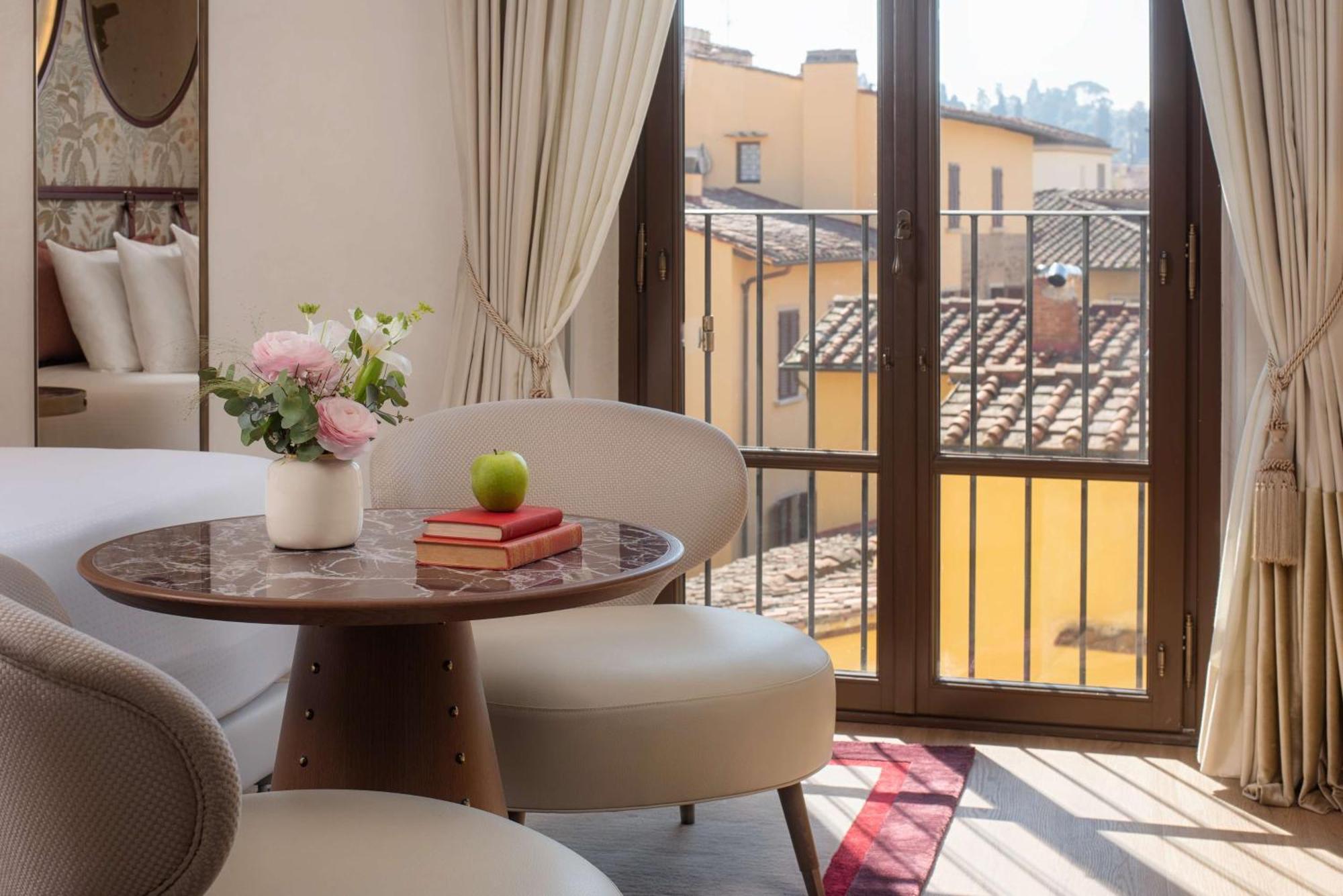 Hotel Nh Collection Porta Rossa Florenz
